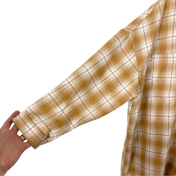 Boohoo Oversized Flannel Shirt Womens Size 6 Small Gold White Pockets Tunic - Picture 8 of 11